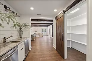 5860 Riverwood Dr, Atlanta, GA 30328 - Photo 14