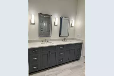 106 Spring Street, Gainesville, GA 30501 - Photo 2