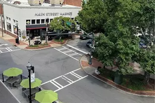 106 Spring St, Gainesville, GA 30501 - Photo 4