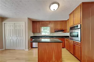 2990 Mountain Trace NE, Roswell, GA 30075 - Photo 6