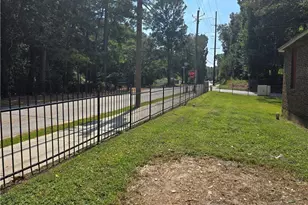 3725 Collier Dr NW, Atlanta, GA 30331 - Photo 4