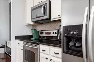 3040 Peachtree Rd NW, Atlanta, GA 30305 - Photo 6