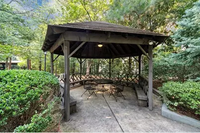 3060 Pharr Court North NW #423, Atlanta, GA 30305 - Photo 32