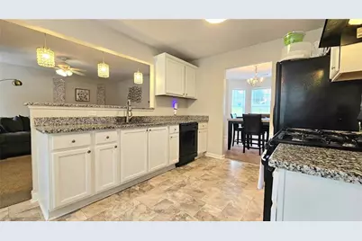 10779 Tara Village Way, Jonesboro, GA 30238 - Photo 4