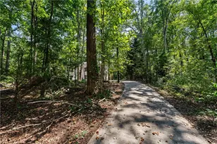 105 Creek View Dr, Hoschton, GA 30548 - Photo 38