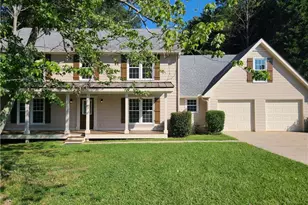 4415 Indian Trace Dr, Alpharetta, GA 30004 - Photo 2