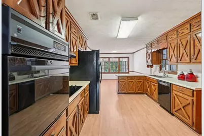 3665 Clubhouse Lane, Conyers, GA 30094 - Photo 10