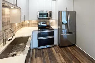 560 Dutch Valley Rd NE, Atlanta, GA 30324 - Photo 6