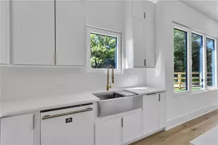 1939 Sunny Hill Rd, Lawrenceville, GA 30043 - Photo 16