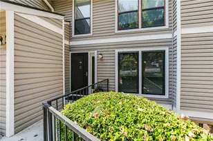 807 Wynnes Ridge Cir, Marietta, GA 30067 - Photo 1