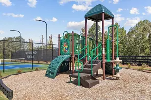 7215 Sherwood Square Dr, Flowery Branch, GA 30542 - Photo 10