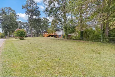 551 Briggs Circle SW, Lilburn, GA 30047 - Photo 2