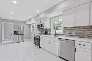 551 Briggs Cir SW, Lilburn, GA 30047 - Photo 10