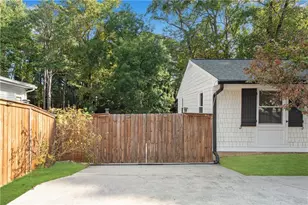 2735 Skyland Dr NE, Atlanta, GA 30319 - Photo 4