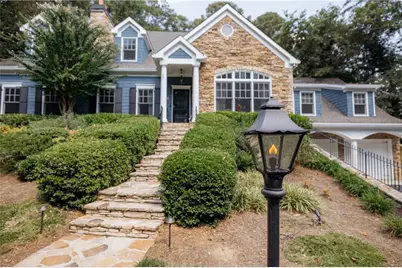 2813 W Roxboro Road NE, Atlanta, GA 30324 - Photo 4