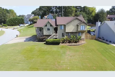 2067 York River Way, Suwanee, GA 30024 - Photo 2