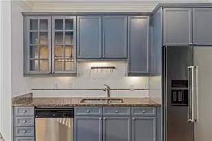 825 Highland Ln NE, Atlanta, GA 30306 - Photo 10