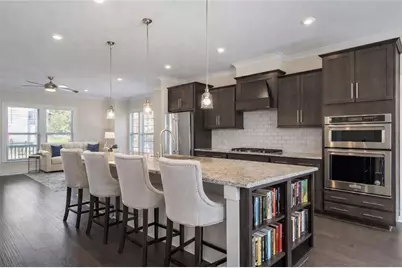 2059 Falls Park Way, Decatur, GA 30033 - Photo 2