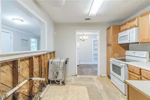 131 Mountain View Dr, Gainesville, GA 30501 - Photo 12