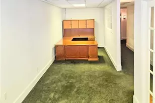 1549 Clairmont Rd, Decatur, GA 30033 - Photo 4