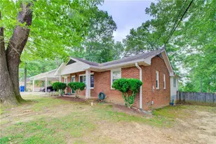 281 Springdale Dr, Winder, GA 30680 - Photo 2