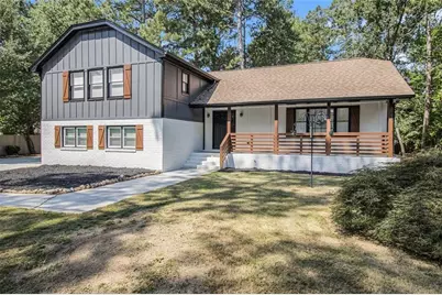 2180 E Chester Circle SE, Conyers, GA 30013 - Photo 2