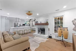 1905 Gainsborough Dr, Atlanta, GA 30341 - Photo 12