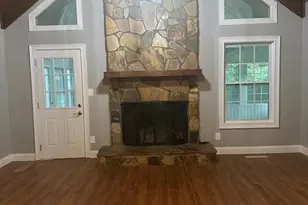 2570 Rocky Springs Dr, Marietta, GA 30062 - Photo 4