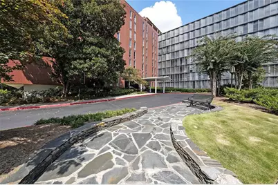 3060 Pharr Road NW #114, Atlanta, GA 30305 - Photo 10