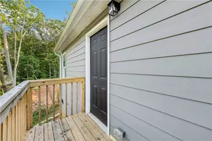 3662 Lakeview Dr, Gainesville, GA 30501 - Photo 6