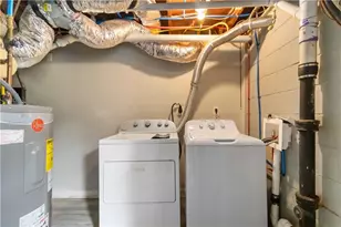 2699 Lincoln Ct NW, Atlanta, GA 30318 - Photo 32