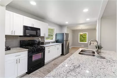 2699 Lincoln Court NW, Atlanta, GA 30318 - Photo 12