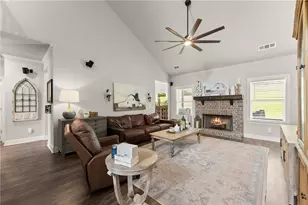 7820 Longview Dr, Cumming, GA 30041 - Photo 8