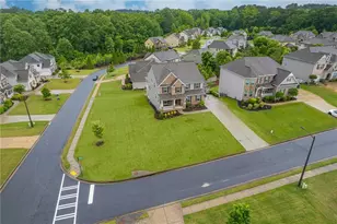 301 Cochin Dr, Woodstock, GA 30188 - Photo 6