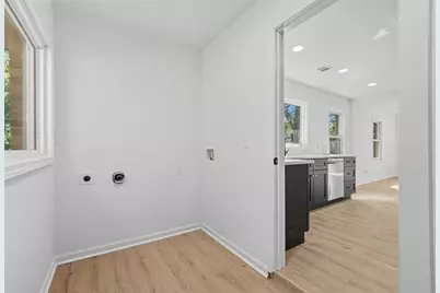 2885 Dale Creek Drive NW, Atlanta, GA 30318 - Photo 32