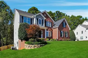 304 Meadowcrest Cir, Canton, GA 30115 - Photo 2