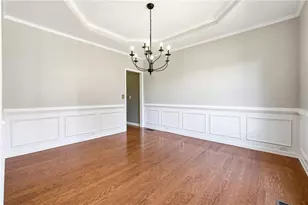 304 Meadowcrest Cir, Canton, GA 30115 - Photo 8