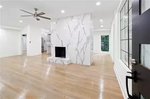 621 Hammond Dr, Atlanta, GA 30328 - Photo 2