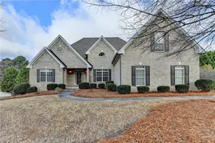 521 Sandy Cove Dr, Loganville, GA 30052 - Photo 2