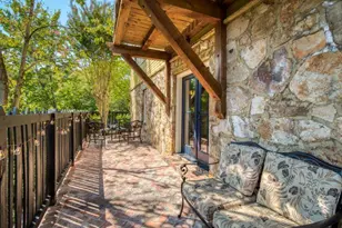 49 Sloan St, Roswell, GA 30075 - Photo 2