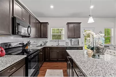 586 Collington Circle, Dalton, GA 30721 - Photo 8