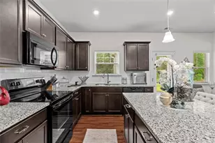 586 Collington Cir, Dalton, GA 30721 - Photo 8