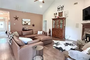 3910 Hamilton Cove Ct, Cumming, GA 30028 - Photo 10