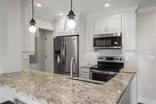 300 Johnson Ferry Road NE, Atlanta, GA 30328 - Photo 4