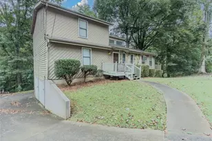 2829 Cardinal Trce, Duluth, GA 30096 - Photo 2