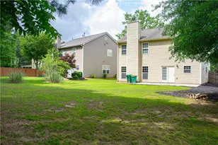 444 Crestmont Ln, Canton, GA 30114 - Photo 2