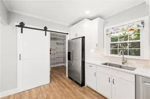 109 Mt Vernon Cir, Sandy Springs, GA 30338 - Photo 16