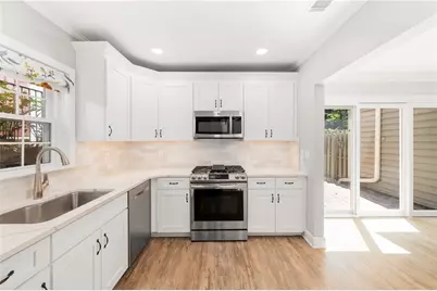 109 Mount Vernon Circle, Sandy Springs, GA 30338 - Photo 6