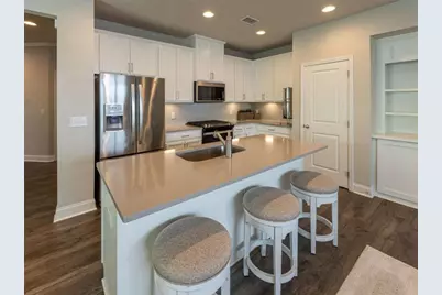 360 Hayden Circle, Woodstock, GA 30189 - Photo 2