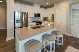 360 Hayden Cir, Woodstock, GA 30189 - Photo 2